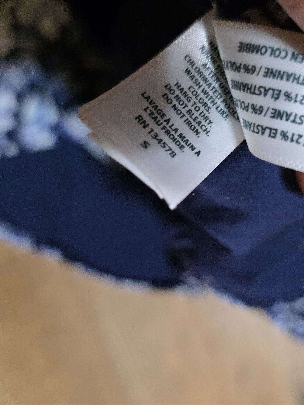 Vineyard Vines Womens Navy & White Floral One-Shoulder Swimsuit Sz S - Picture 4 of 7